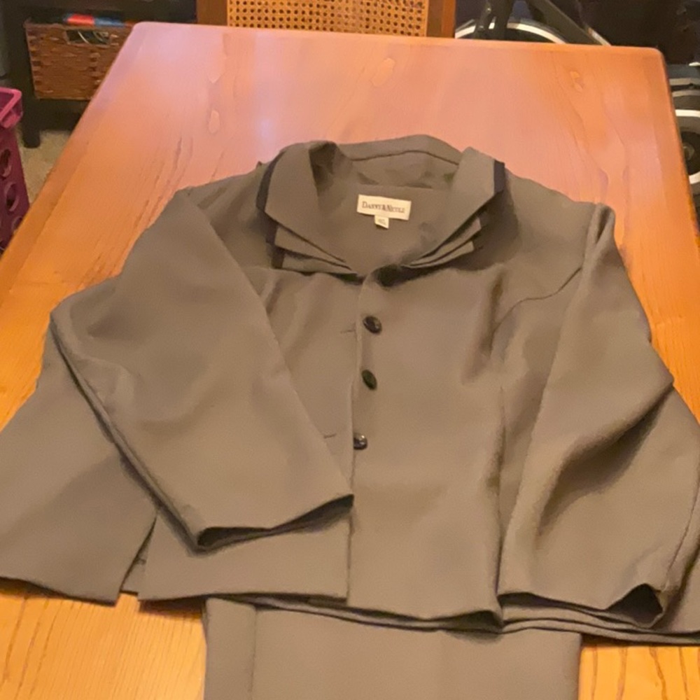 NWOT women’s pants suit